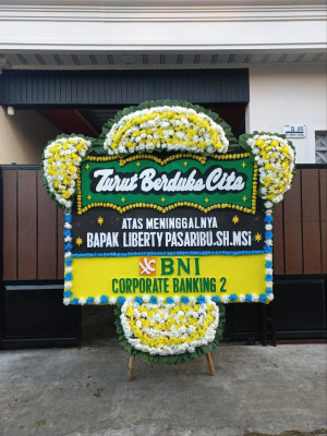 Papan Bunga Duka di Kelumpang Tengah