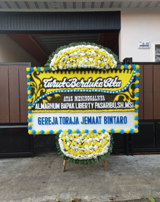 Papan Bunga Duka di Kelumpang Tengah