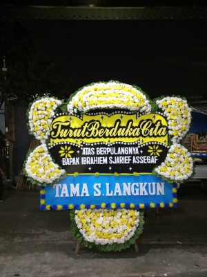 Papan Bunga Duka di Kelumpang Tengah